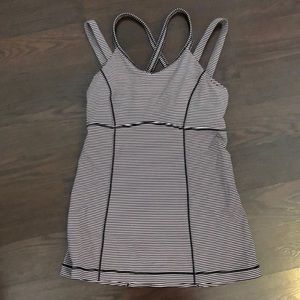 Lululemon tank with built in bra
